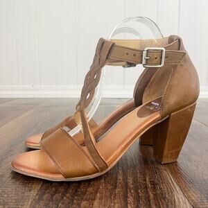 Miz Mooz Strappy Leather Sandal Block Heel Pixie Size 9-9.5 EU 40 Brandy Brown